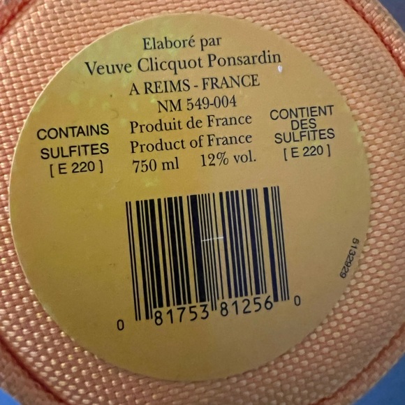 Veuve Clicquot Insulated Ice Jacket- New with Tags - Picture 13 of 14